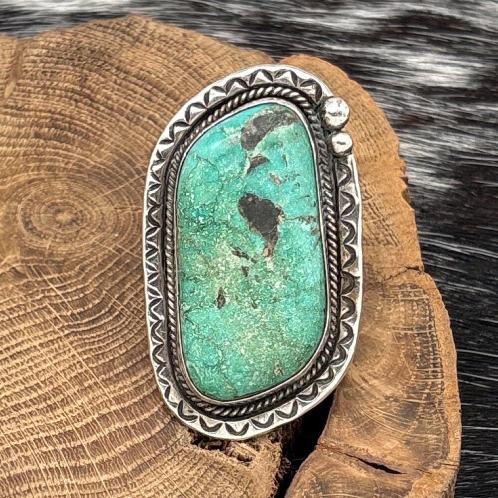 1960s Native American NAVAJO Sterling Silver & Green Turquoise Statement Ring